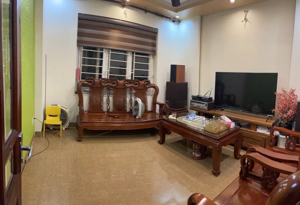 Nam Tu Liem