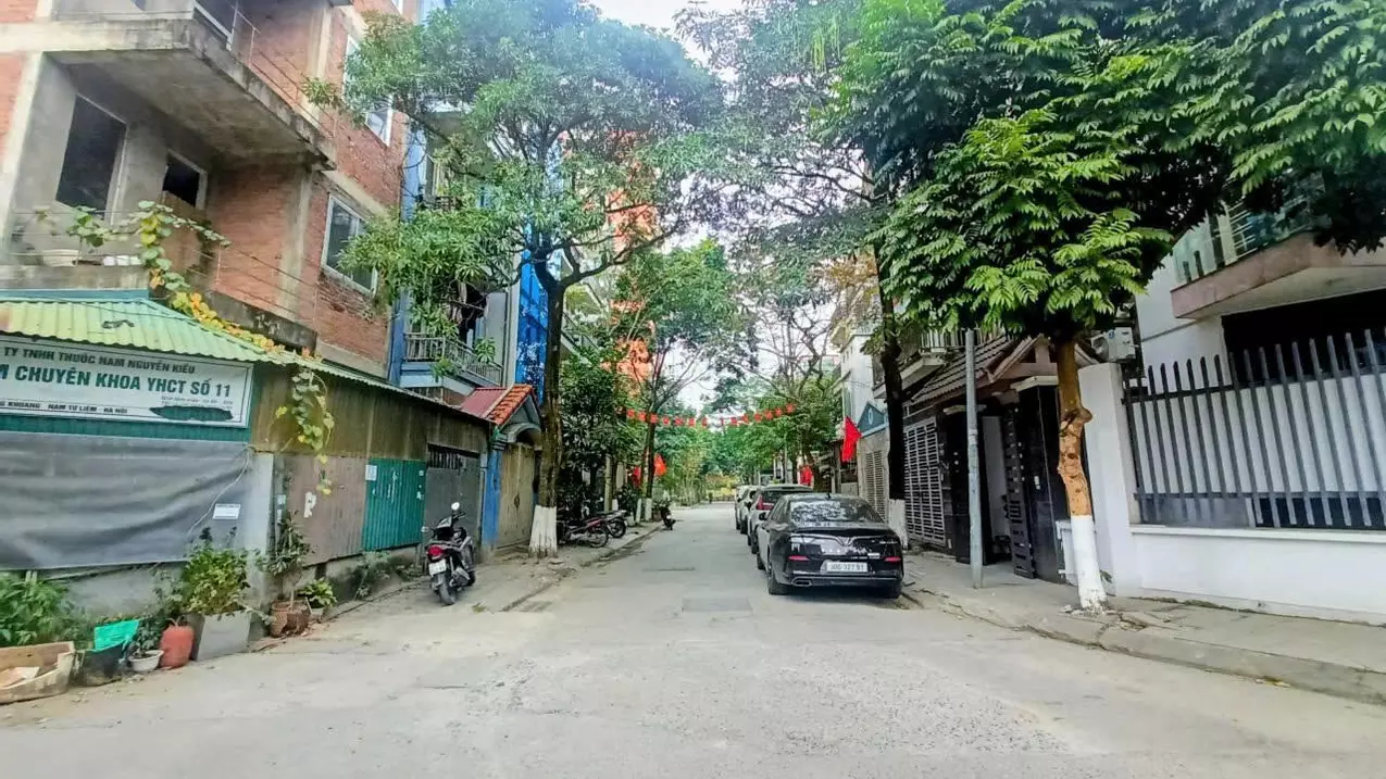 Nam Tu Liem