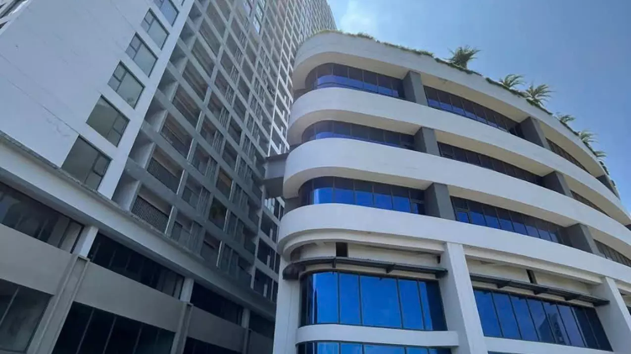 apartment for sale in district 7 on nguyen van linh facing vivo city, get the house now, bank supports ls
