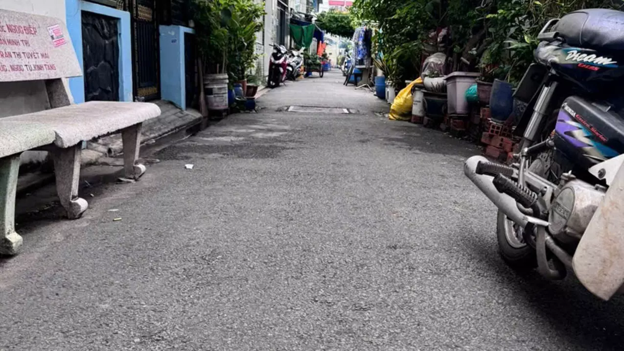 binh tan, near mt tl 10, 3-story house, car, low price