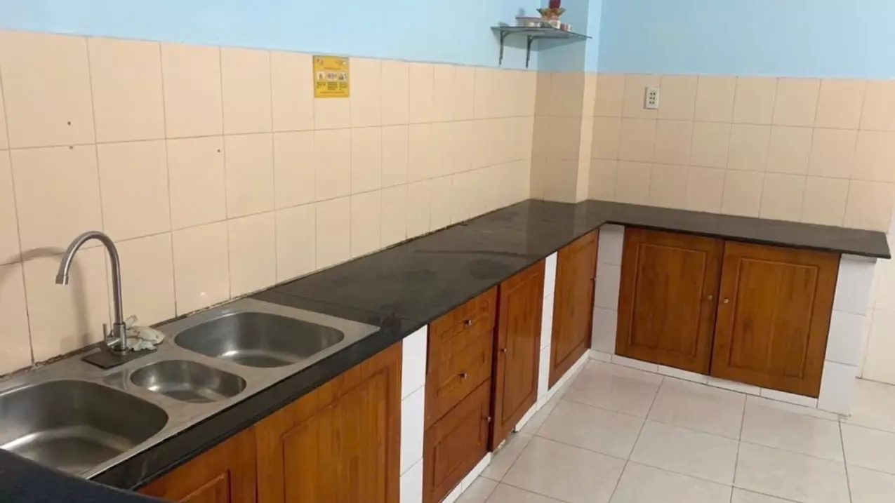binh tri dong - binh tan 54m ( 4x13.5 ) 4 floors - 4 brs, 3 bathrooms - social connection to the house - only 5 billion little.
