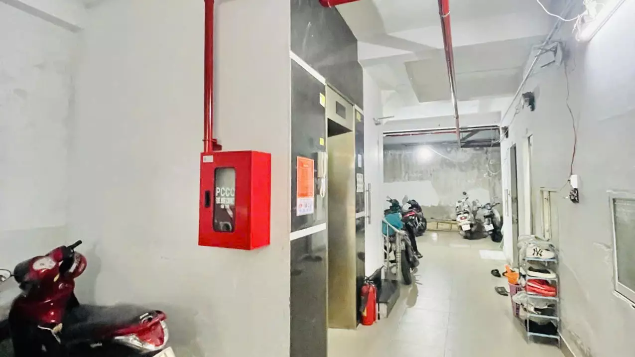 chdv tan phu, cash flow 170 million/month 5 floors alley 8m, fire protection