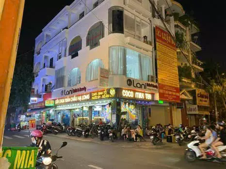 extremely land for sale with 2 frontages of 270m2 (9*27) full residential area, hxt, linh xuan for just over 4 billion.