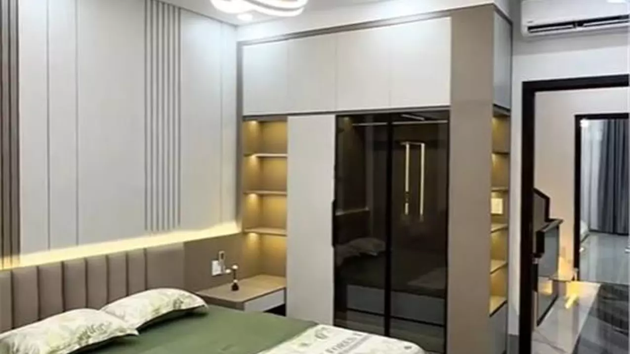 Ha Dong