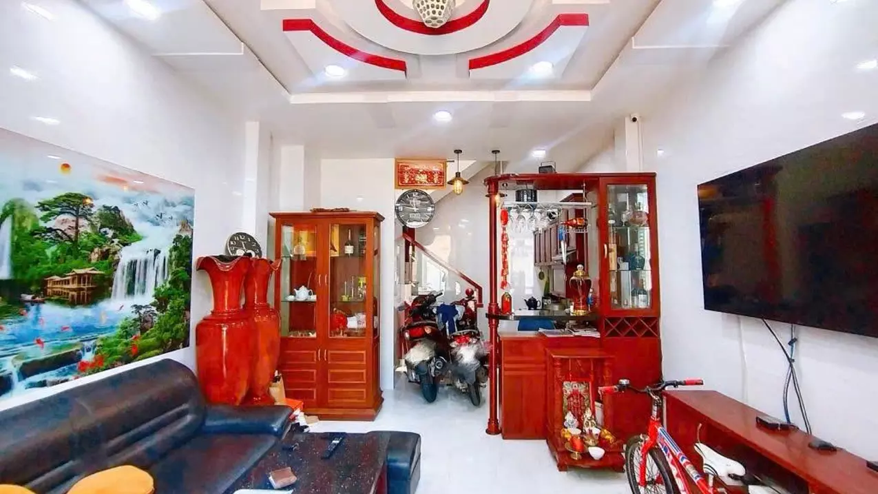 Tan Phu