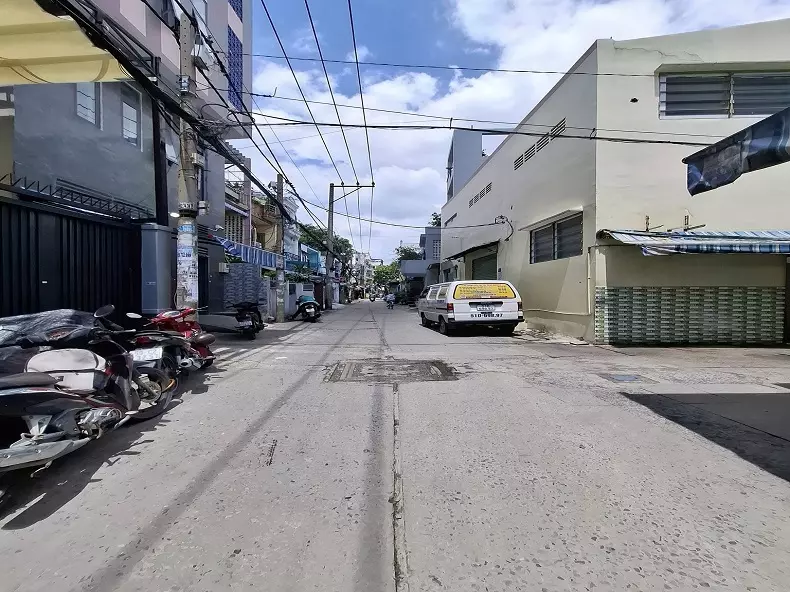 Tan Phu