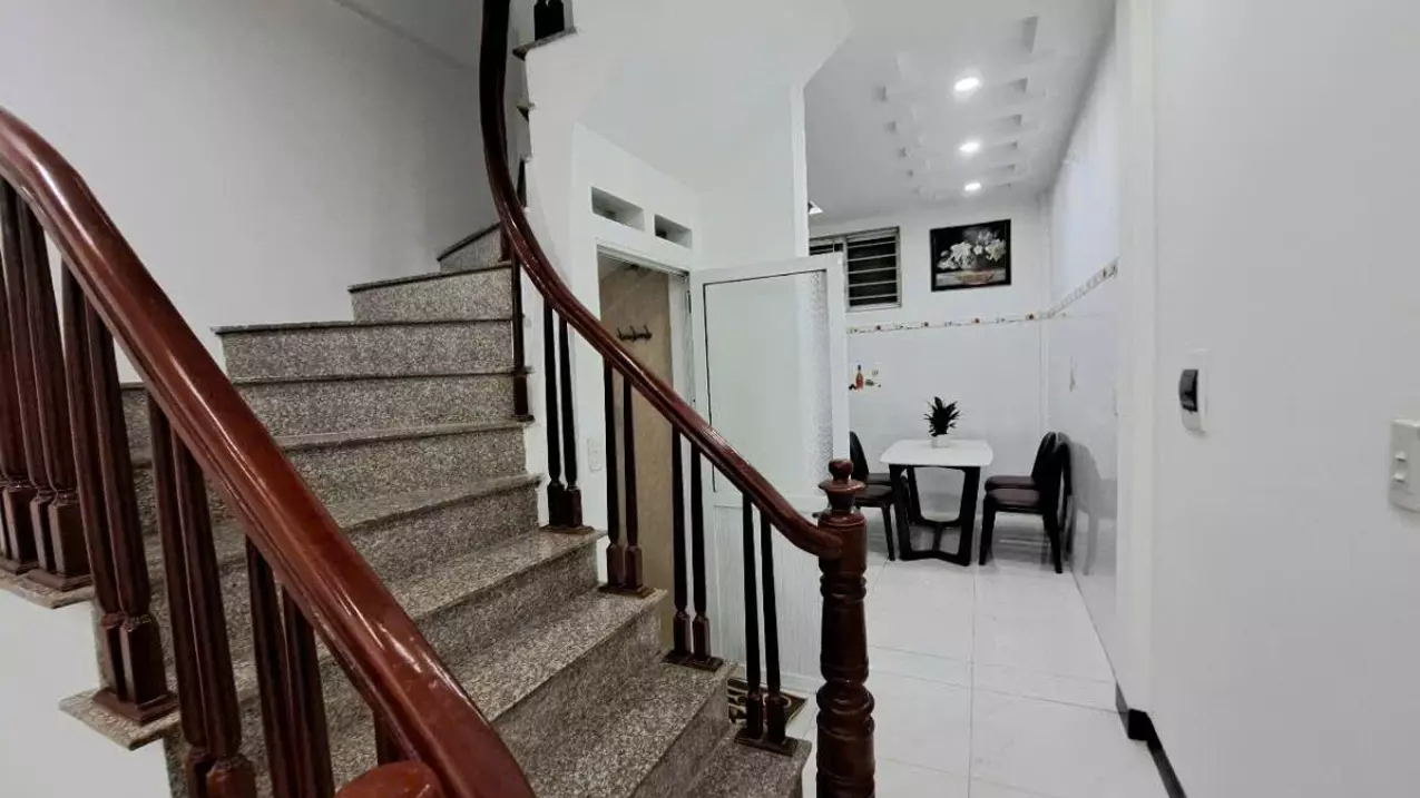 Hoang Mai