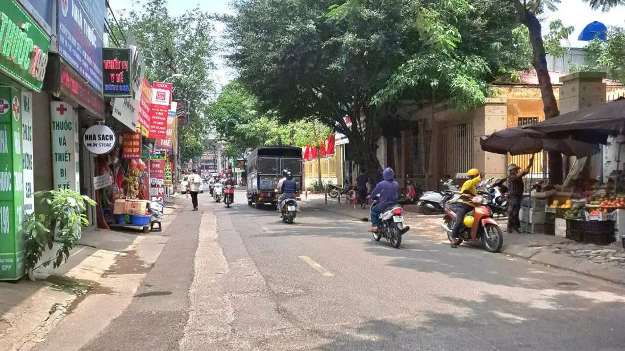 Nam Tu Liem