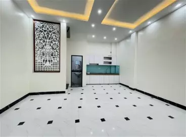 Nam Tu Liem