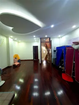 Hoang Mai