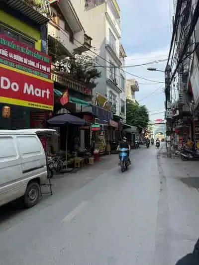 Nam Tu Liem