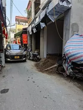 Nam Tu Liem