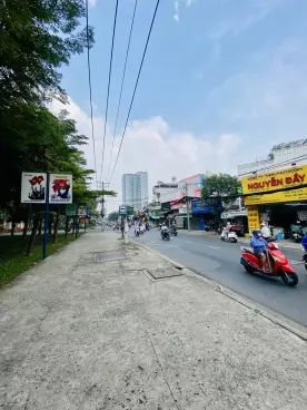 Tan Phu