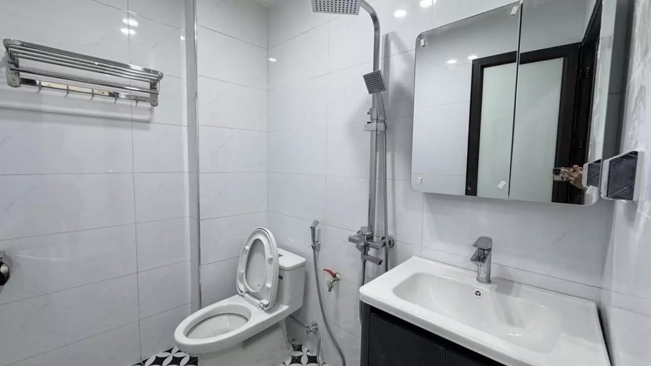 Nam Tu Liem
