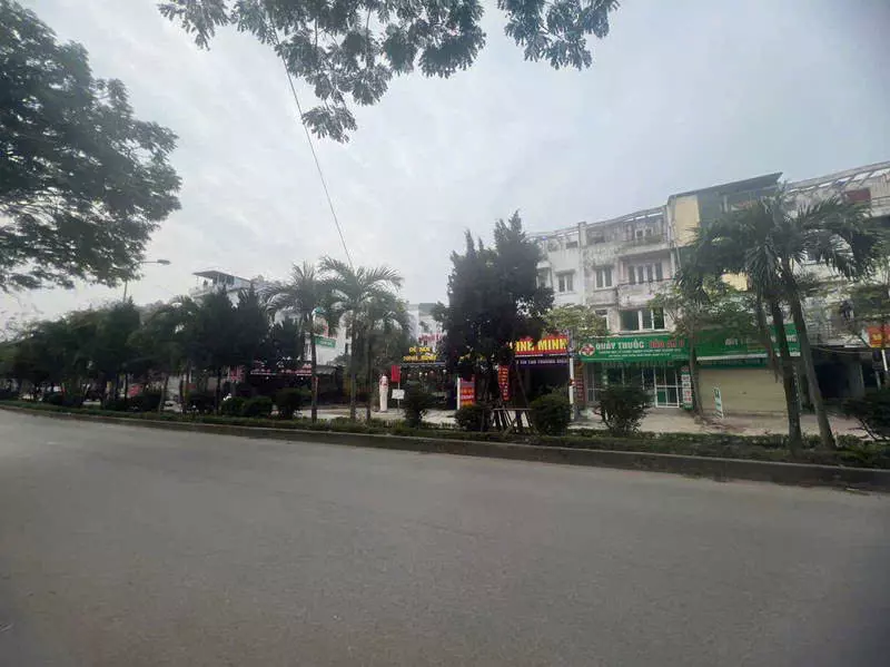 Nam Tu Liem
