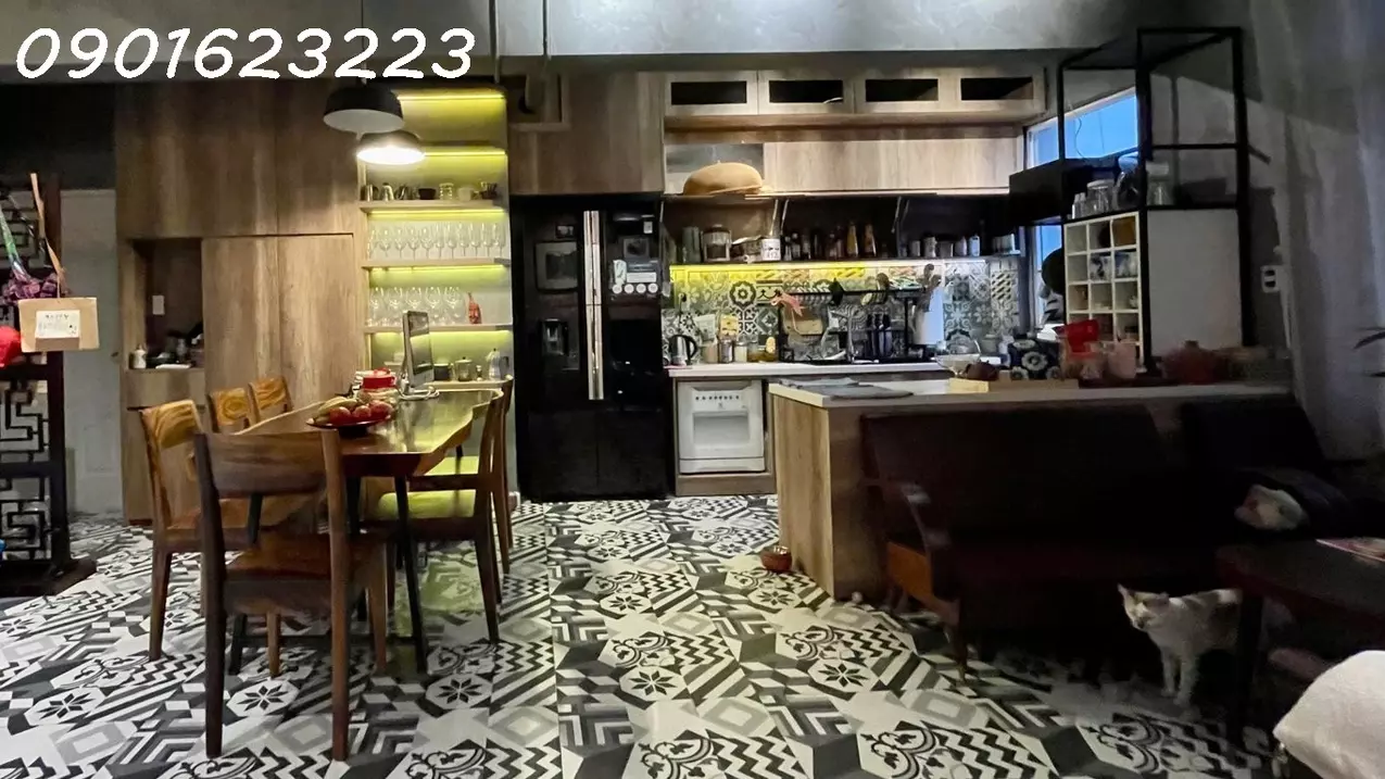selling luxury apartment with garden - my vien district 7