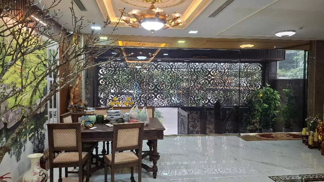 Nam Tu Liem