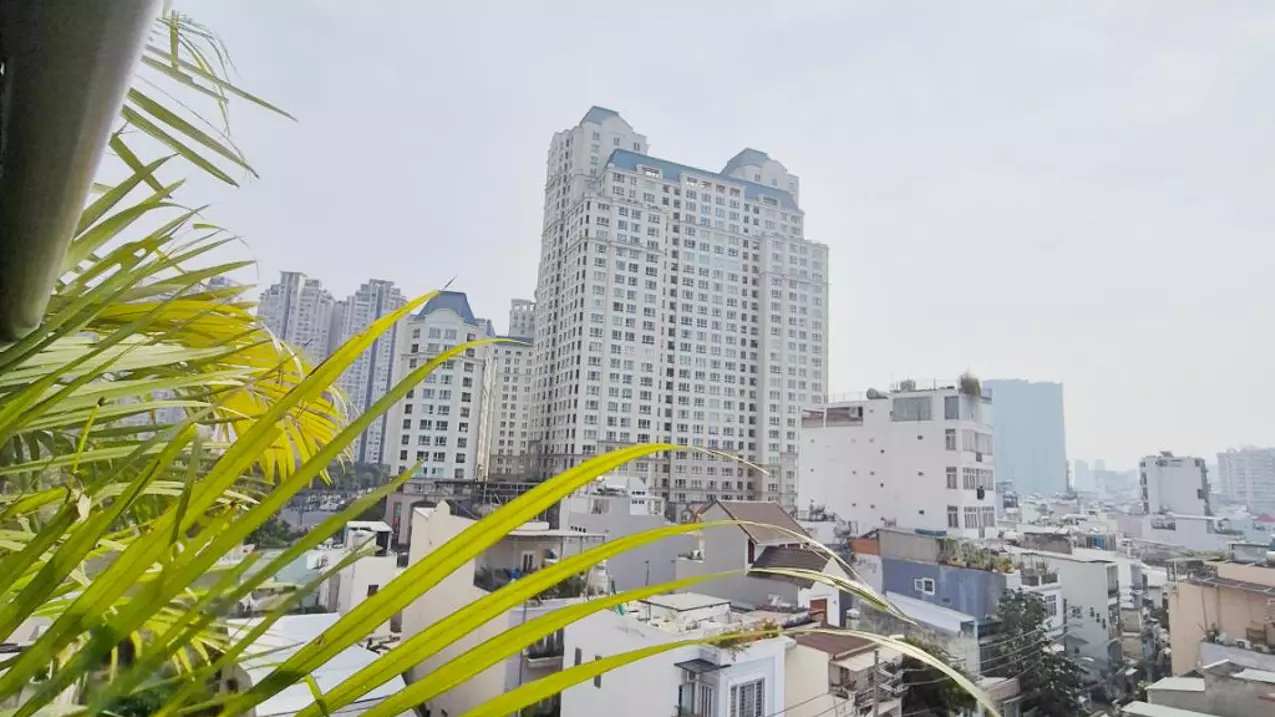 serviced apartment right at rach ong market, 6 floors new, 140m2, only 9 billion 8