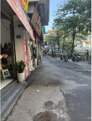 Nam Tu Liem