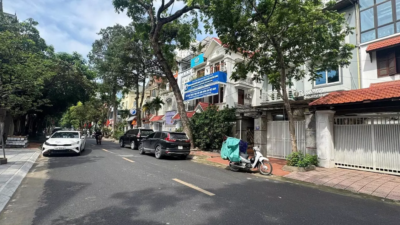 Nam Tu Liem