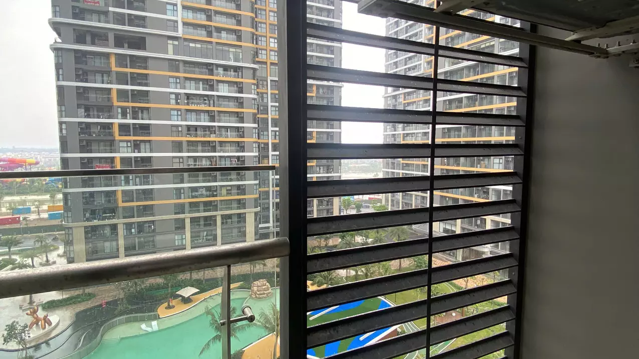 2 bedroom apartment, beautiful floor, direct view of extremely chill swimming pool, best price in the market 4ty8 all in