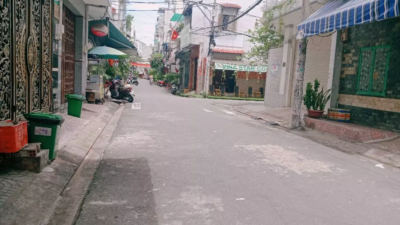 Tan Phu