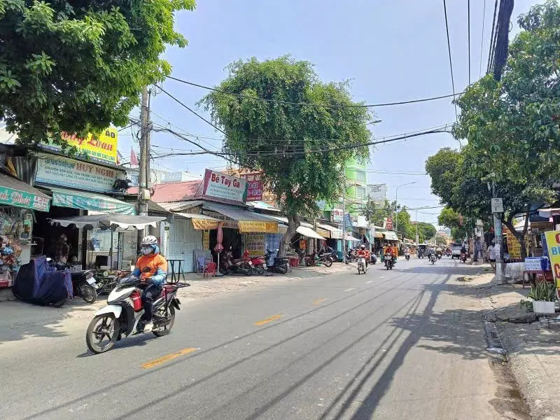 Tan Phu