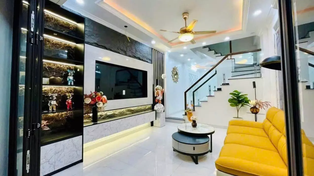 Hoang Mai