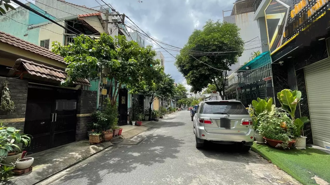 Tan Phu