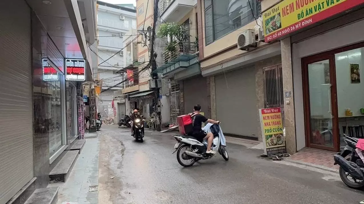 Nam Tu Liem