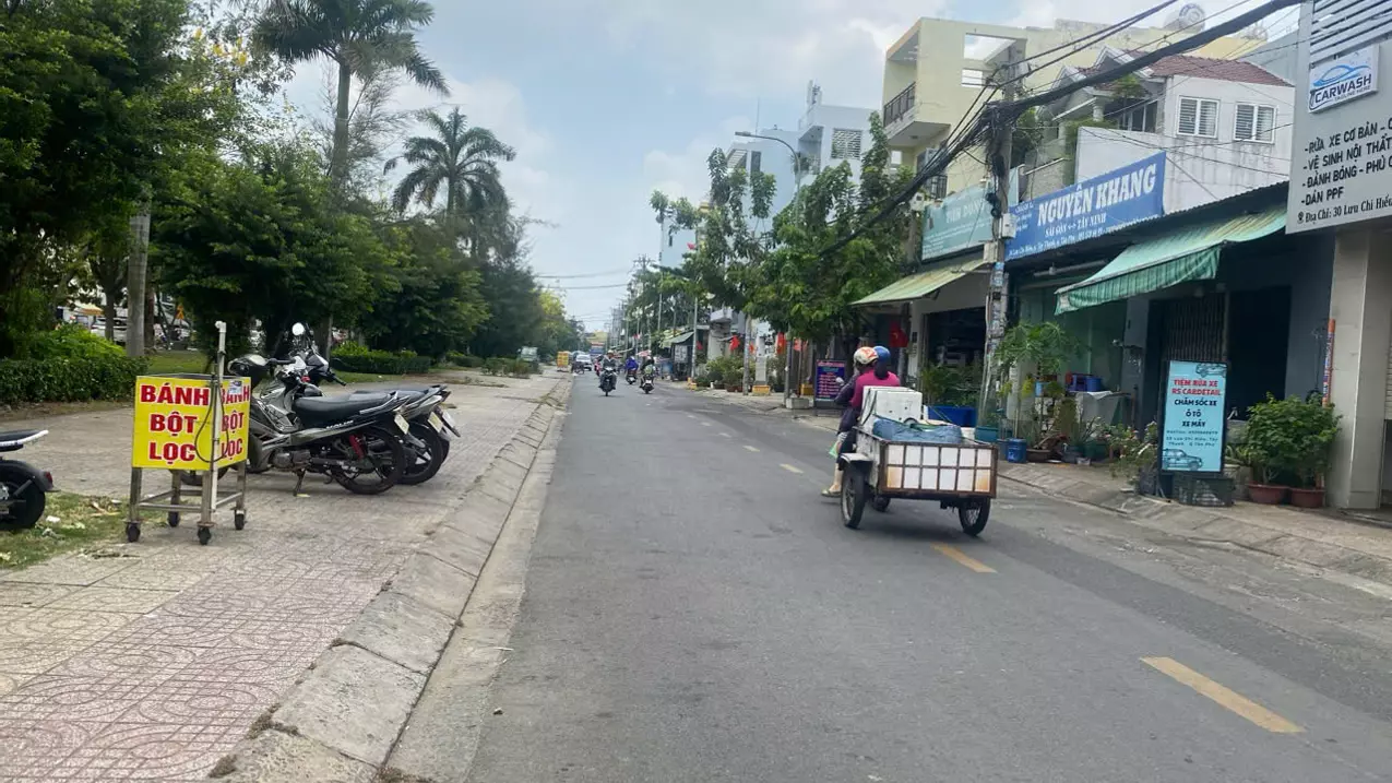 Tan Phu