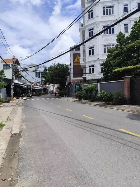Tan Phu