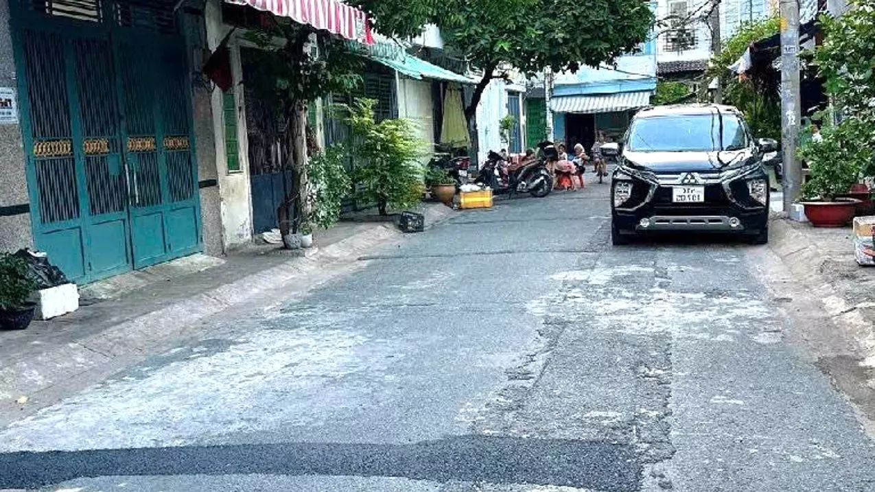 Tan Phu