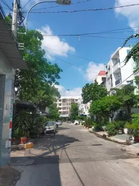 Tan Phu