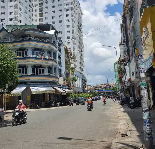 Phu Nhuan