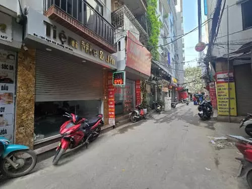 Nam Tu Liem