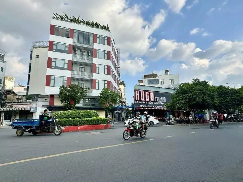 Tan Phu