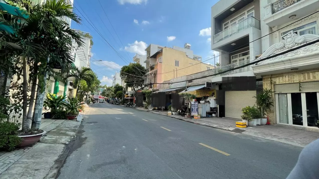 Tan Phu