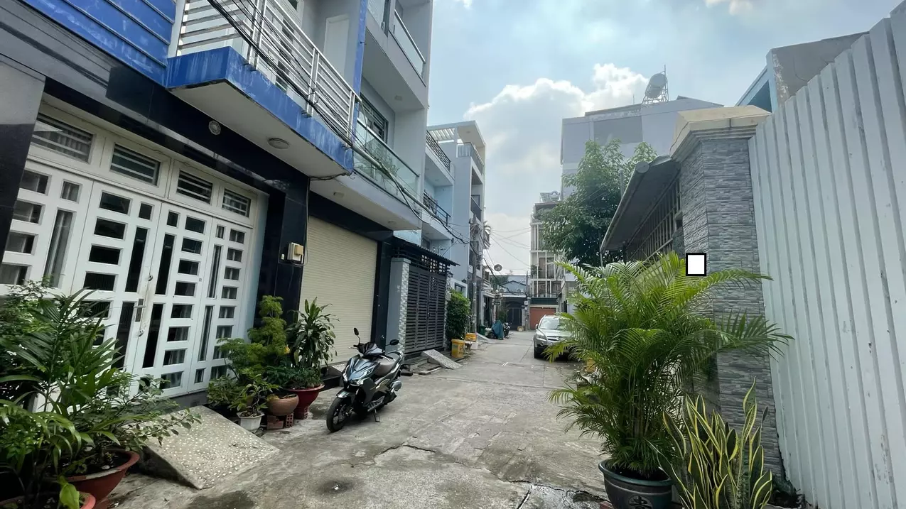 Tan Phu