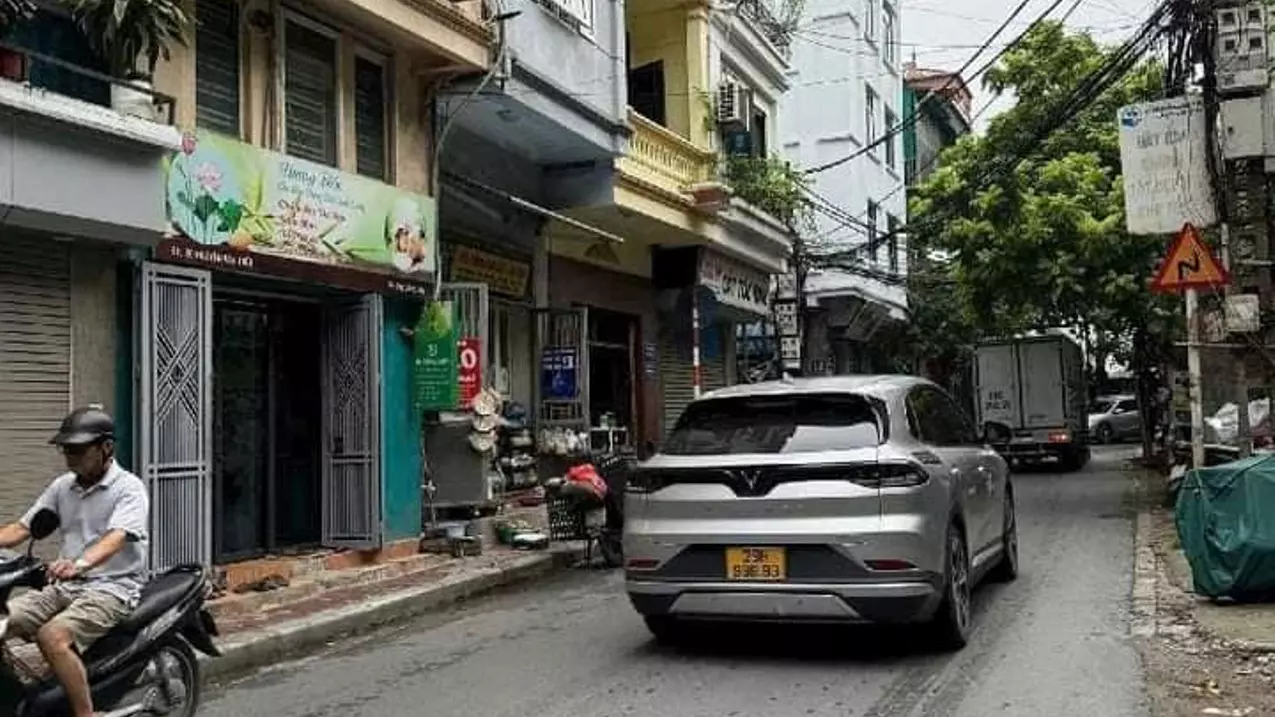Nam Tu Liem
