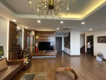 Nam Tu Liem