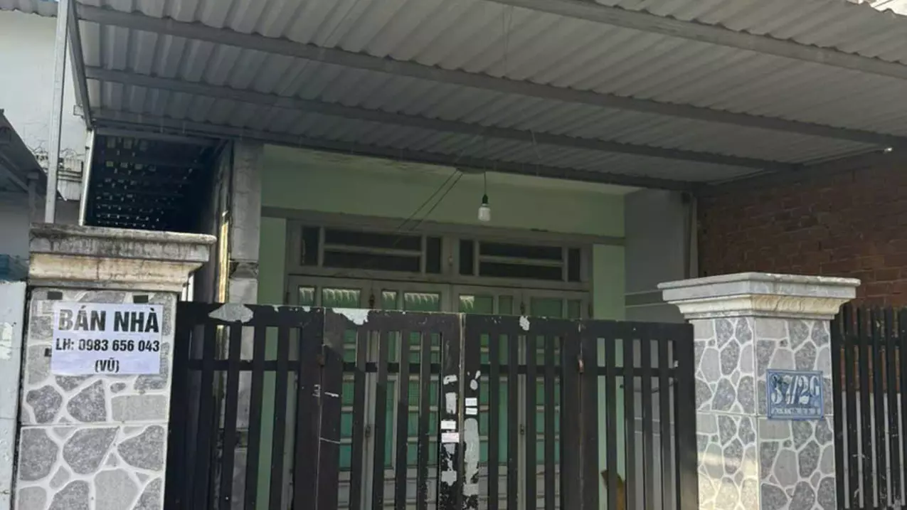 owner needs to sell hoc mon house ly - ho chi minh city