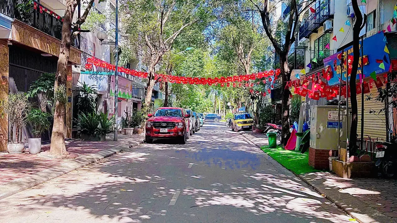 Nam Tu Liem