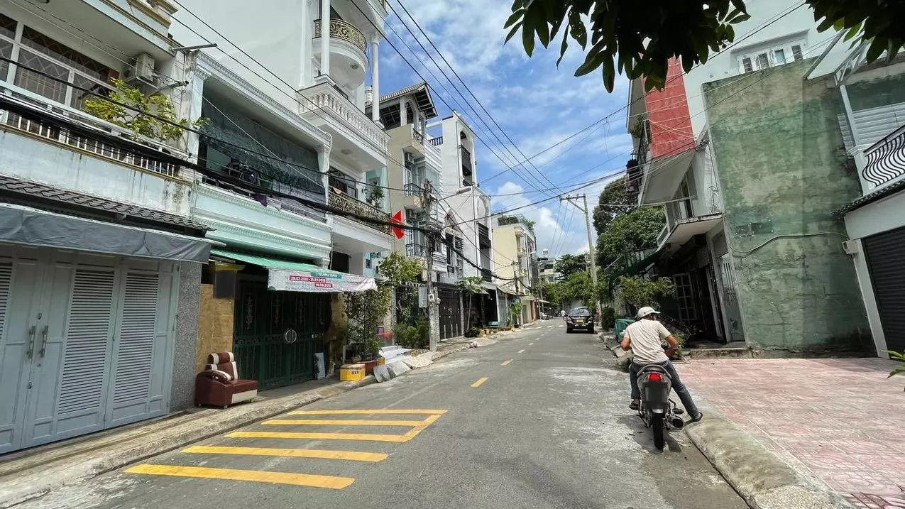 Tan Phu