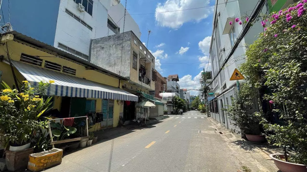 Tan Phu
