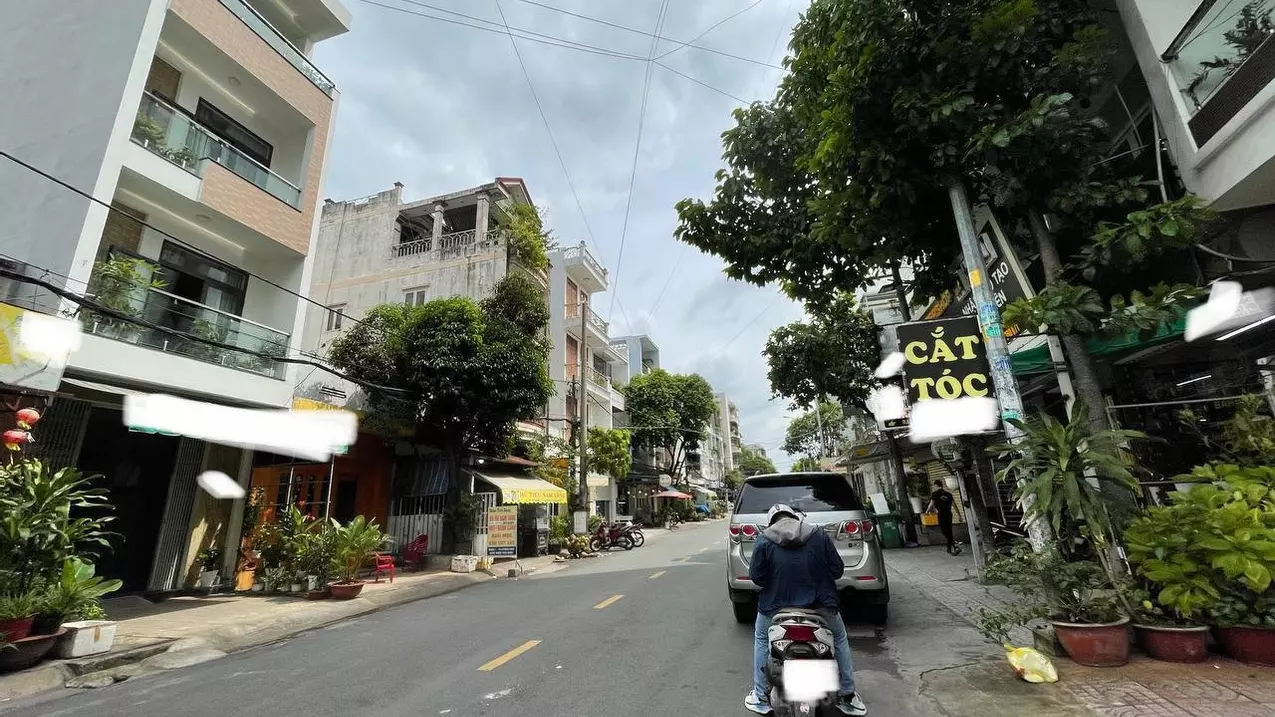 Tan Phu