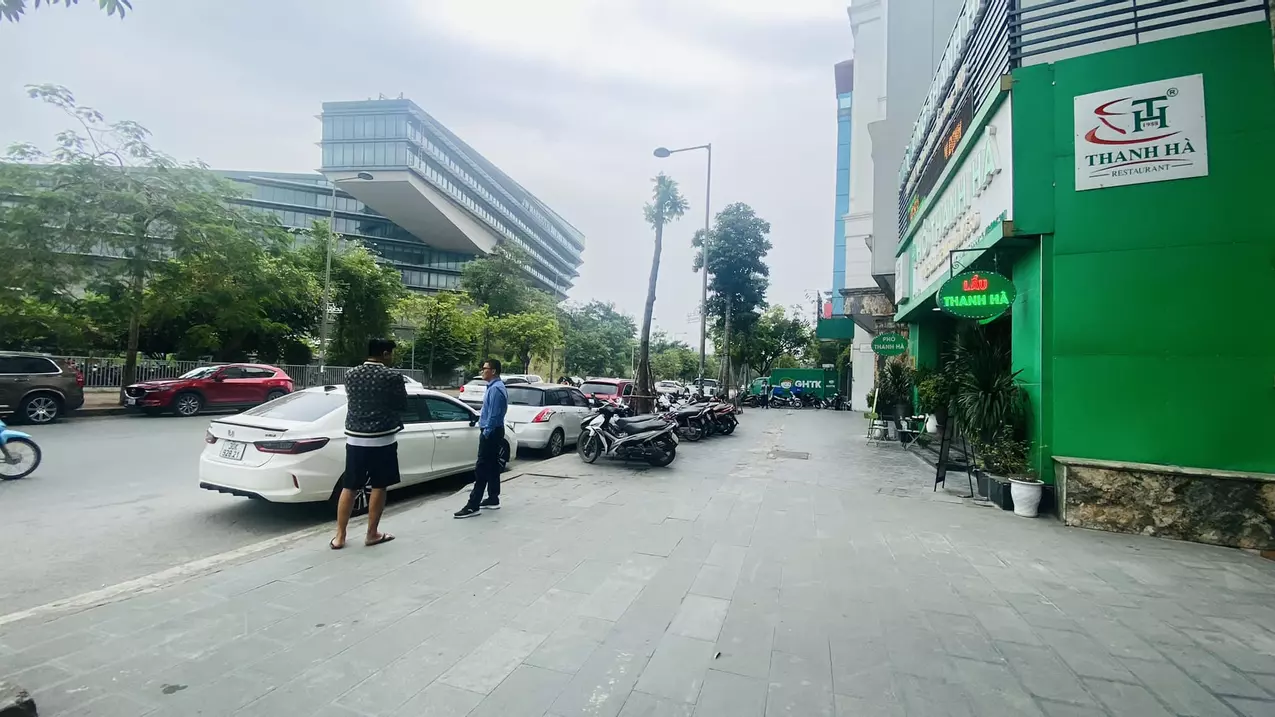 Nam Tu Liem