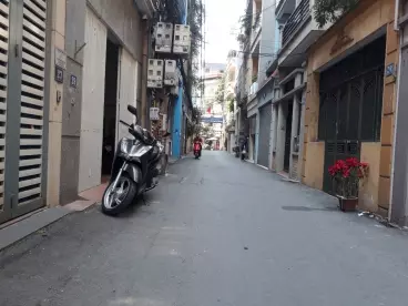 Nam Tu Liem