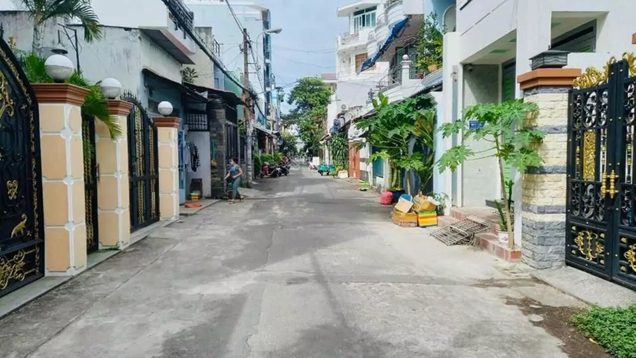 Tan Phu