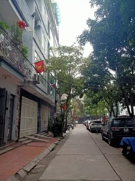 Nam Tu Liem